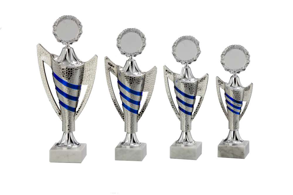 Pokalserie in silber mit blauen Streifen und weißem Marmorsockel
